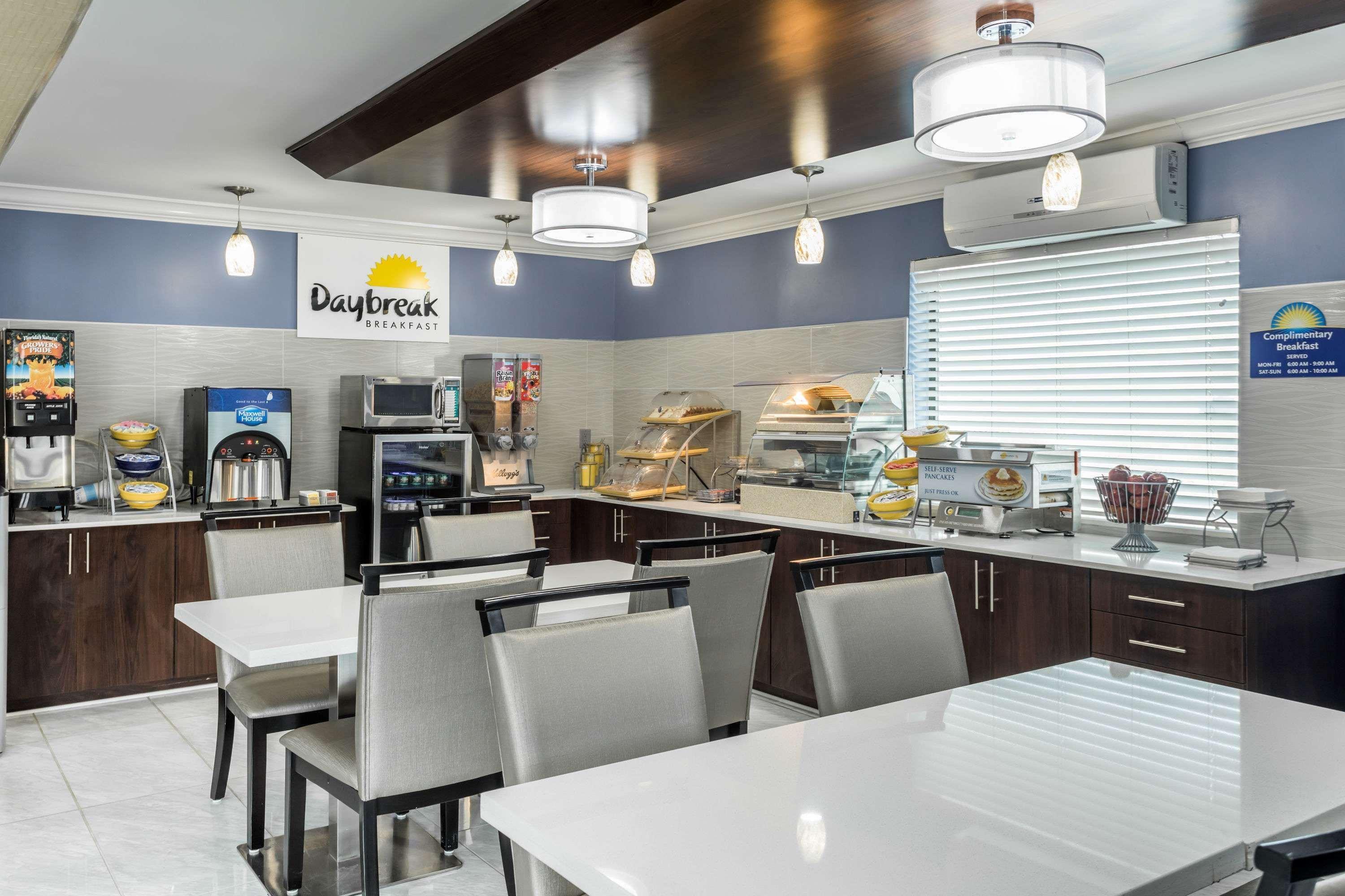 Days Inn By Wyndham Goose Creek Север Чарлстон Экстерьер фото